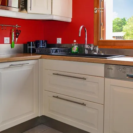 Сasa de vacaciones Awesome In With Kitchen Garein